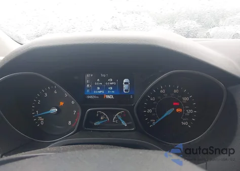 2018 Ford Focus Se z USA, uszkodzony, nr VIN 1FADP3K27JL218441